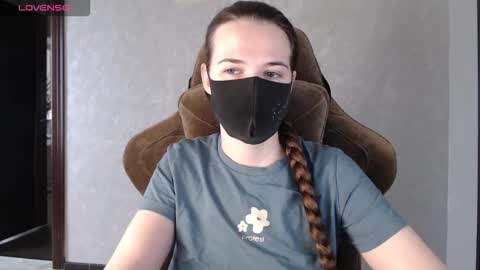 Snapshot of m00n8kiki chatting on November 2025 08:02:02 AM Ksu online show from November 2025 08:02:02 AM