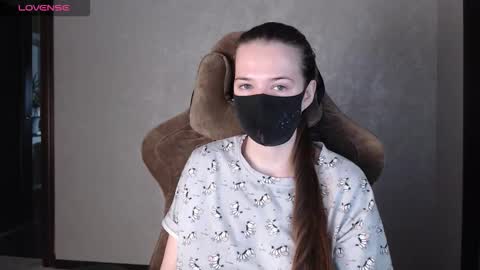 Snapshot of m00n8kiki chatting on December 2025 06:07:01 AM Ksu online show from December 2025 06:07:01 AM