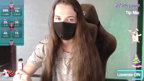 Snapshot of m00n8kiki chatting on December 2025 10:11:01 AM Ksu online show from December 2025 10:11:01 AM