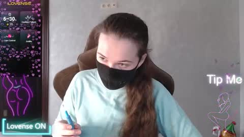 Snapshot of m00n8kiki chatting on March 2026 05:45:02 AM Ksu online show from March 2026 05:45:02 AM