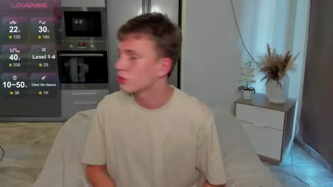 m0neyken_ online show from August 2026 03:39:01 AM
