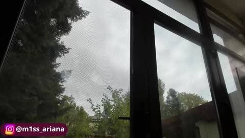 Snapshot of m1ss_ariana chatting on October 2025 06:34:01 AM Ariana online show from October 2025 06:34:01 AM