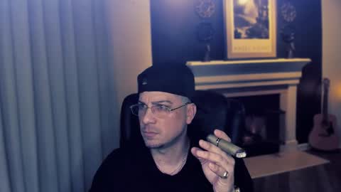 Snapshot of m4ck764561 chatting on December 2025 08:21:01 AM m4ck online show from December 2025 08:21:01 AM