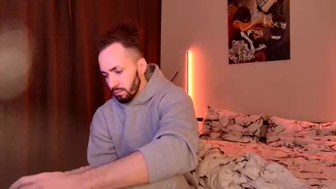 M E D I A T O R online show from October 2025 03:04:02 AM