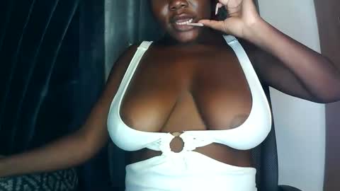 Snapshot of m_tits3 chatting on January 2026 10:56:02 PM m_tits3 online show from January 2026 10:56:02 PM