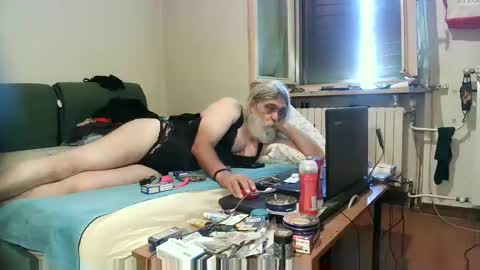 Snapshot of maax1970to chatting on September 2025 10:37:01 AM maax1970 online show from September 2025 10:37:01 AM