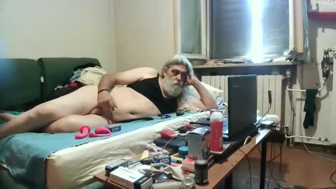 Snapshot of maax1970to chatting on September 2025 09:53:02 AM maax1970 online show from September 2025 09:53:02 AM