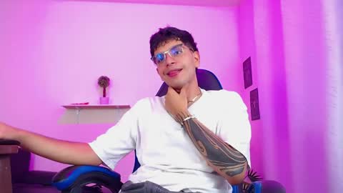 Max online show from April 2026 07:58:02 PM