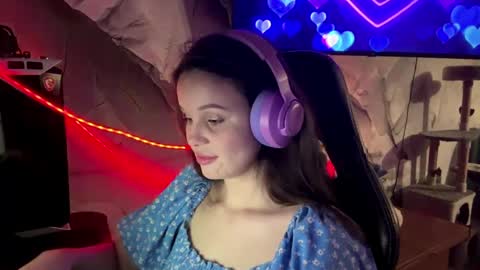 Apolonia online show from May 2026 06:12:02 PM