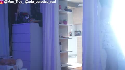 Mac Troy online show from October 2025 04:42:02 PM