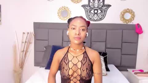 Snapshot of macarena_williams chatting on February 2026 12:22:02 PM macarena_williams online show from February 2026 12:22:02 PM
