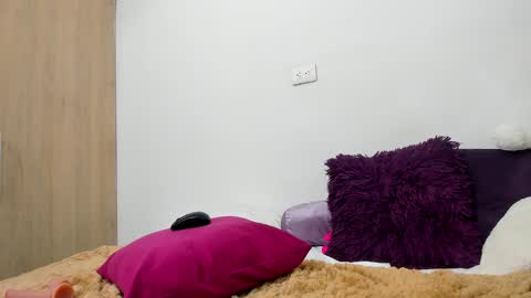 macarenaawills online show from January 2025 07:24:01 PM