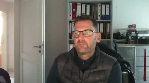 Snapshot of macfly67 chatting on December 2024 01:22:01 PM macfly67 online show from December 2024 01:22:01 PM