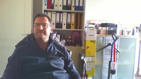 Snapshot of macfly67 chatting on October 2025 02:18:02 PM macfly67 online show from October 2025 02:18:02 PM