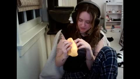 maia online show from February 2026 06:23:01 AM