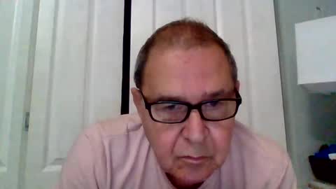 Snapshot of machet1 chatting on April 2026 03:21:02 PM machet1 online show from April 2026 03:21:02 PM