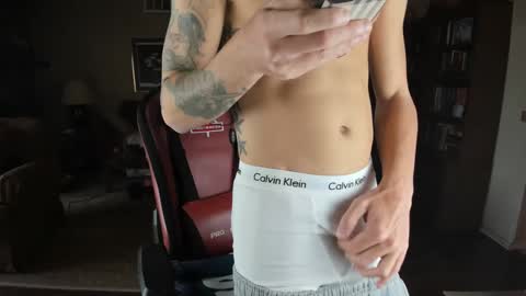 Snapshot of machinecumkelly69 chatting on February 2025 08:56:01 PM machinecumkelly69 online show from February 2025 08:56:01 PM