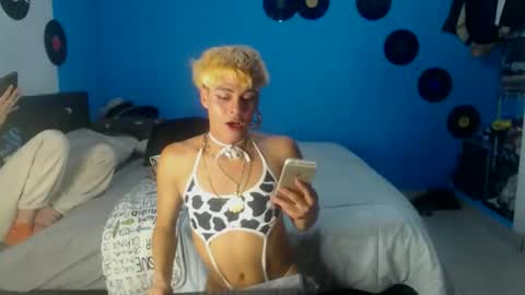 Snapshot of machissex chatting on November 2025 01:08:02 AM machissex online show from November 2025 01:08:02 AM