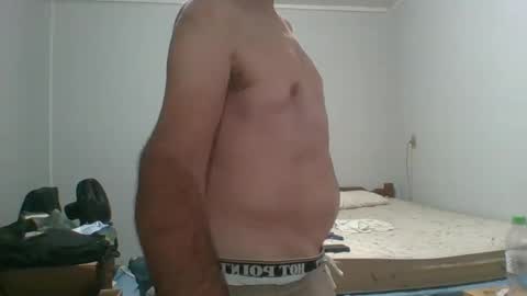 MACHOLIVRE online show from February 2025 02:42:02 AM