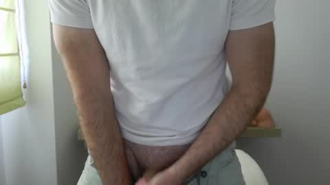 Snapshot of machohiberiko chatting on October 2025 11:00:01 AM Jota online show from October 2025 11:00:01 AM