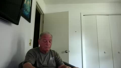 Snapshot of mackdocc001 chatting on April 2026 05:17:01 PM mackdocc001 online show from April 2026 05:17:01 PM