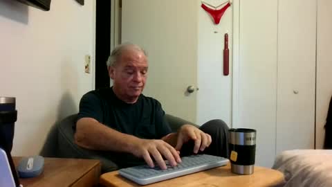 Snapshot of mackdocc001 chatting on June 2026 04:50:01 PM mackdocc001 online show from June 2026 04:50:01 PM