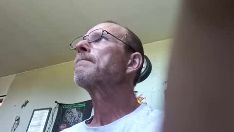 mackdog1369 online show from May 2026 10:40:02 PM