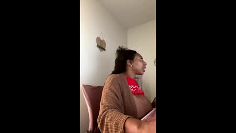 madam_glam online show from March 2026 03:40:01 PM