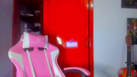 Snapshot of madam_sativa chatting on September 2025 12:26:01 AM di online show from September 2025 12:26:01 AM