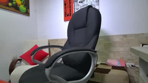 Snapshot of madame_lilly_ chatting on March 2026 01:15:01 PM LILLY online show from March 2026 01:15:01 PM