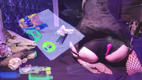 Snapshot of madame_lucifer chatting on October 2025 09:39:01 AM Madame Lucifer online show from October 2025 09:39:01 AM