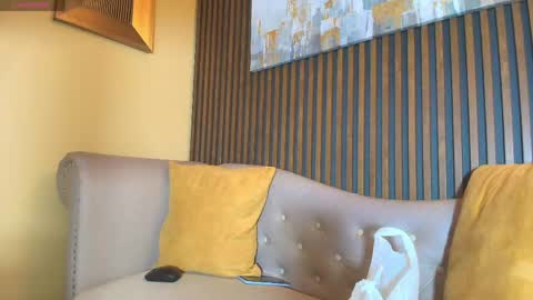 Snapshot of madame_mature1 chatting on May 2026 06:58:01 PM Madame online show from May 2026 06:58:01 PM