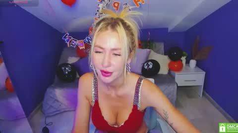 Snapshot of madammilly chatting on October 2025 06:56:02 AM Evelyn online show from October 2025 06:56:02 AM