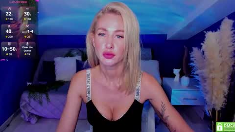 Snapshot of madammilly chatting on November 2025 06:45:01 AM Evelyn online show from November 2025 06:45:01 AM