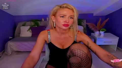 Snapshot of madammilly chatting on November 2025 07:08:01 AM Evelyn online show from November 2025 07:08:01 AM