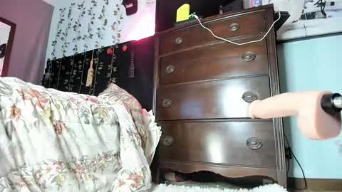 Maddi Avalon online show from February 2026 01:07:02 PM