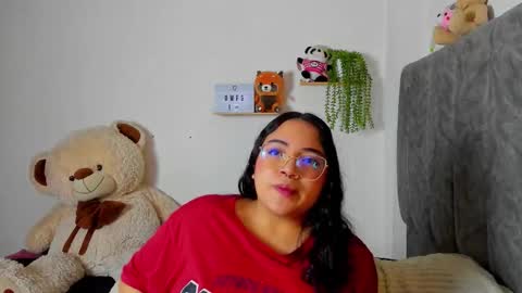 Snapshot of maddie_and_chelsea_ chatting on January 2026 05:40:01 PM Maddie and Chelsea online show from January 2026 05:40:01 PM