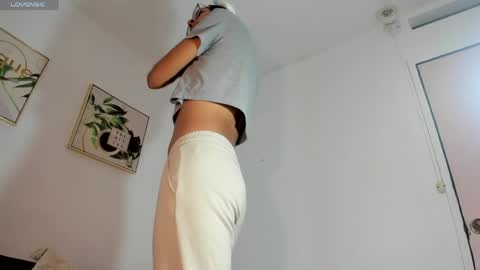 Snapshot of maddie_ray_ chatting on April 2026 05:43:01 AM Maddie Ray online show from April 2026 05:43:01 AM