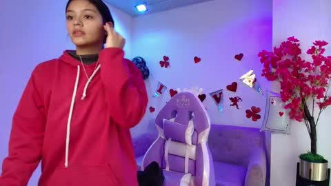 maddie_t18 online show from February 2026 11:17:01 AM