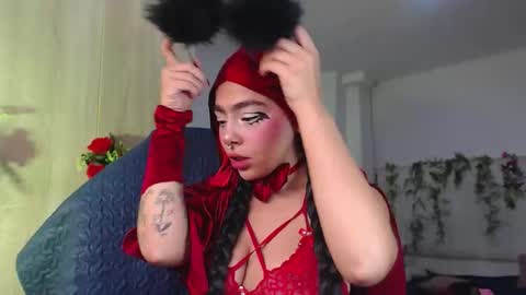 Snapshot of maddiie_and_clyde chatting on October 2025 02:18:02 PM maddiie and clyde online show from October 2025 02:18:02 PM