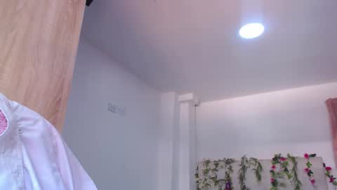 Snapshot of maddiie_and_clyde chatting on November 2025 05:39:02 PM maddiie and clyde online show from November 2025 05:39:02 PM