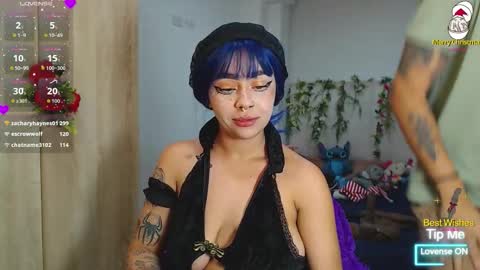 Snapshot of maddiie_and_clyde chatting on December 2025 04:18:02 AM maddiie and clyde online show from December 2025 04:18:02 AM