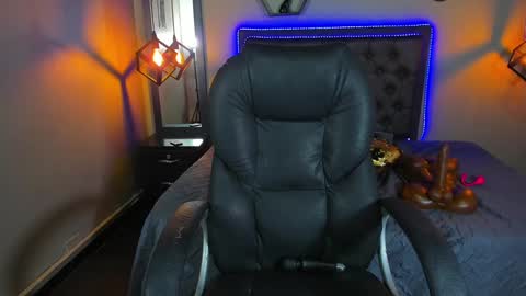 Maddie online show from December 2024 05:01:01 PM