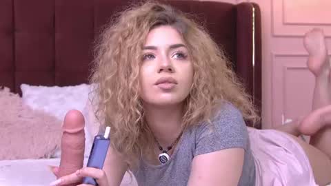 Snapshot of maddisonblush chatting on July 2026 07:27:02 AM Maddison online show from July 2026 07:27:02 AM