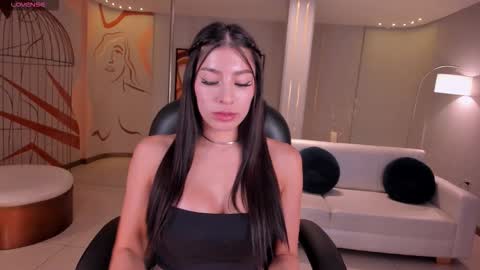 Maddison online show from December 2025 07:19:02 PM