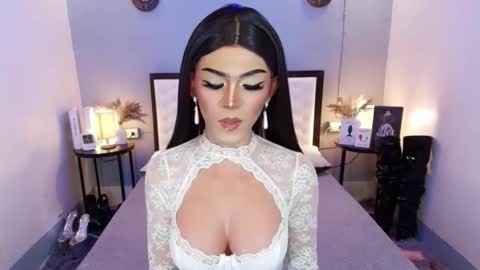 Snapshot of maddisonwil chatting on September 2025 02:35:01 AM M A D D Y online show from September 2025 02:35:01 AM