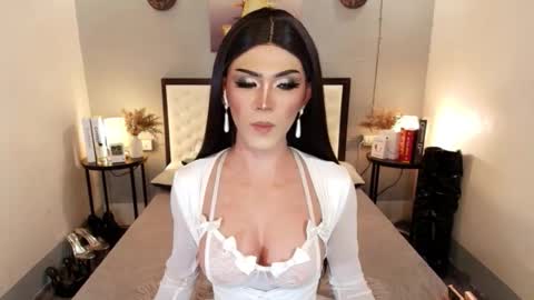 Snapshot of maddisonwil chatting on September 2025 12:03:01 AM M A D D Y online show from September 2025 12:03:01 AM