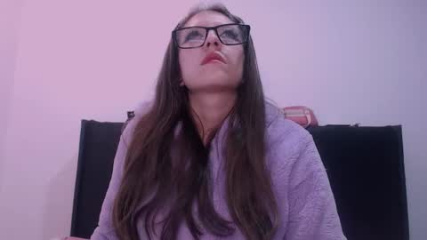 Maddy UwU online show from November 2025 09:47:01 PM