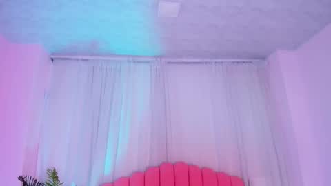 Snapshot of maddy__bigboobs chatting on November 2025 02:43:01 AM maddy__bigboobs online show from November 2025 02:43:01 AM