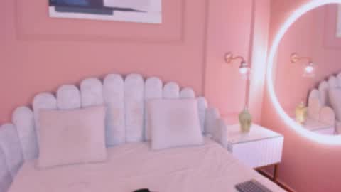 Snapshot of maddy_brooks chatting on December 2024 02:21:01 AM Maddy online show from December 2024 02:21:01 AM